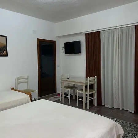 Vila Ergys Apartment